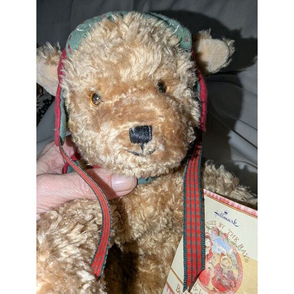 VTG 2002 Hallmark Buddy Hollyday Puppy Dog Christmas Winter Stuffed Plush - Picture 6 of 9